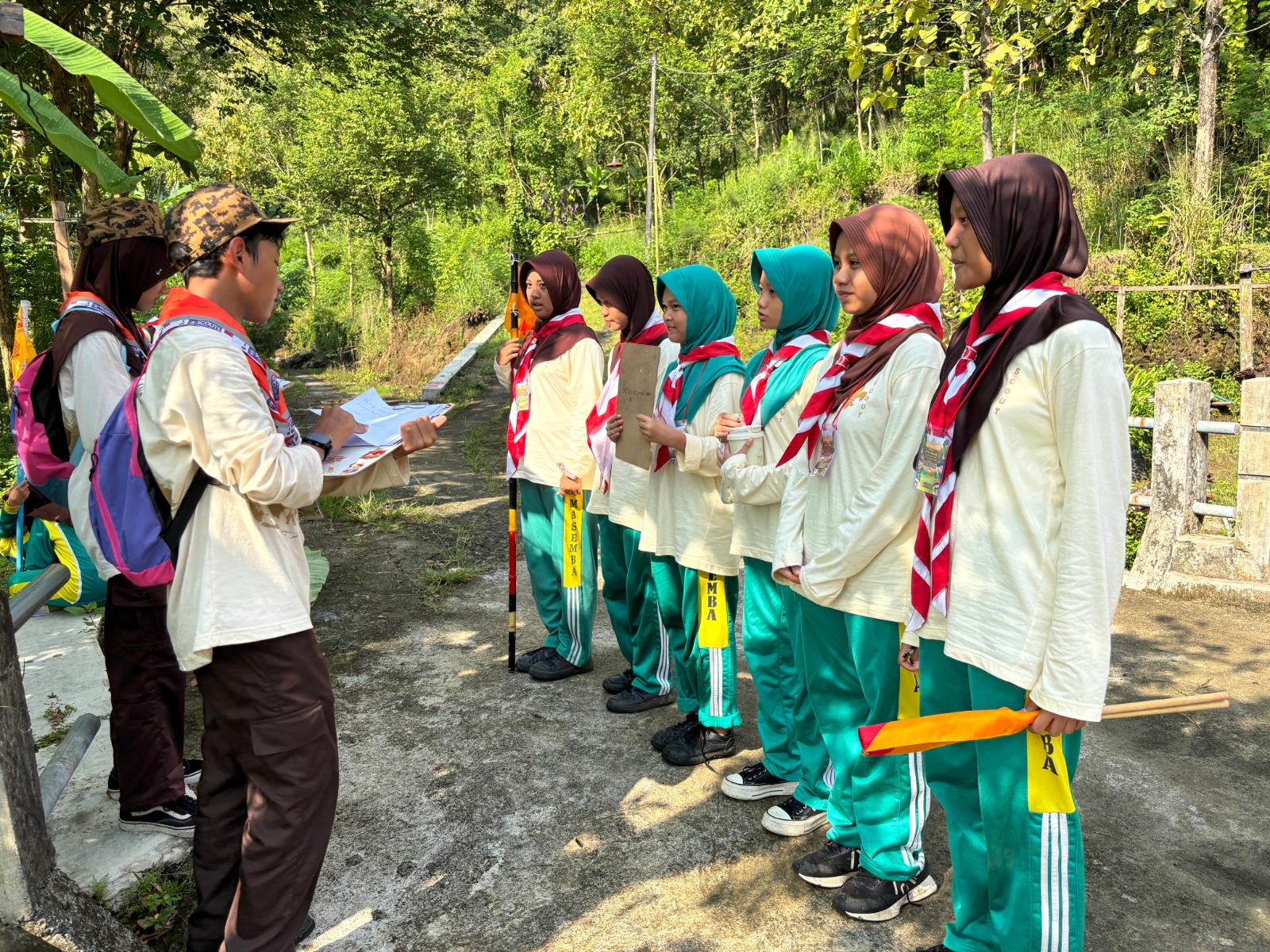 Asah Keterampilan dan Kekompakan, Murid MTsN 9 Bantul Taklukkan Jelajah Medan dalam Perkemahan MTsN 9 Bantul
